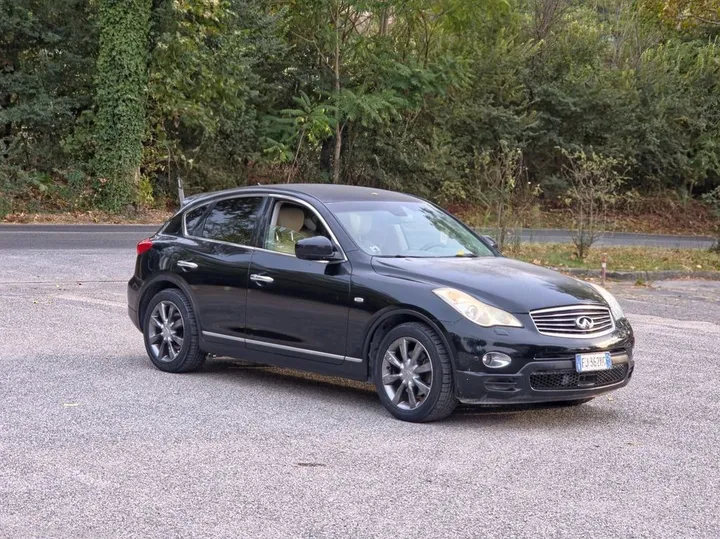 Infiniti EX30
