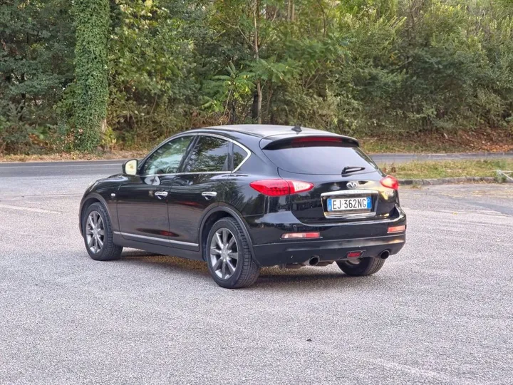 Infiniti EX30