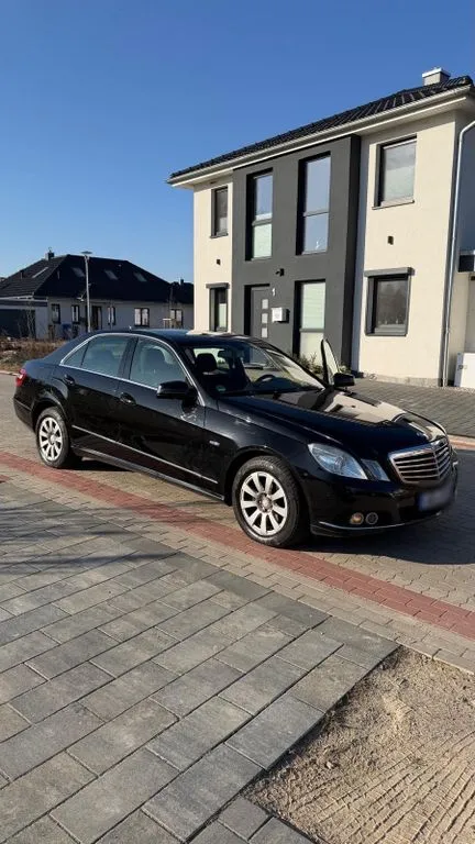 Mercedes-Benz E 220