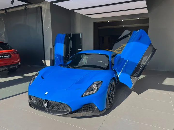 Maserati MC20