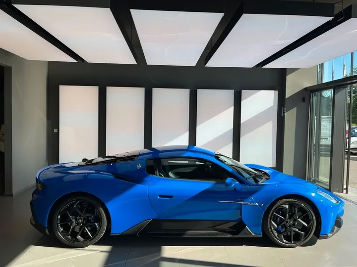 Maserati MC20