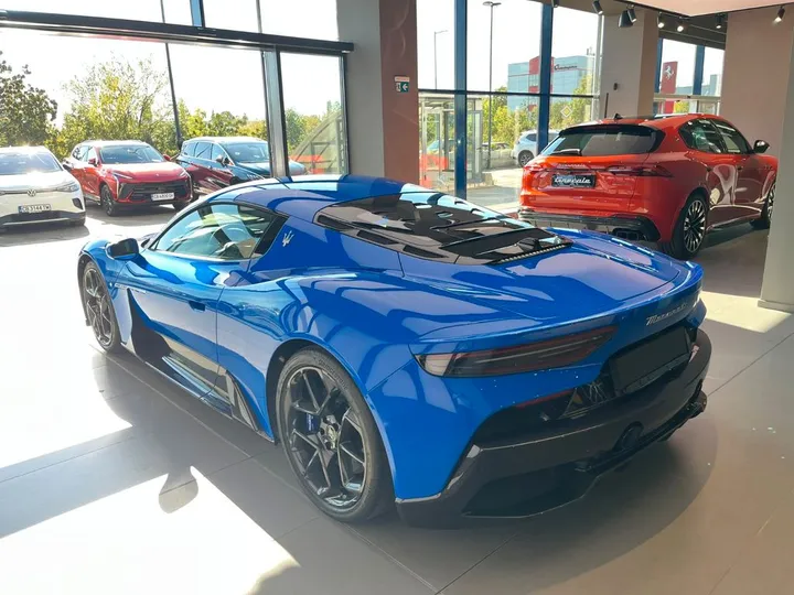 Maserati MC20