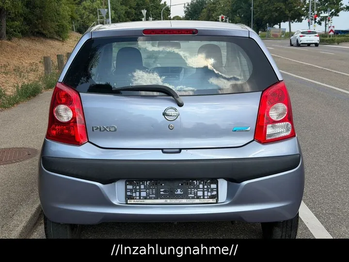 Nissan Pixo