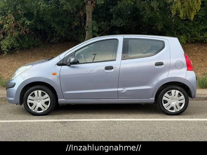 Nissan Pixo