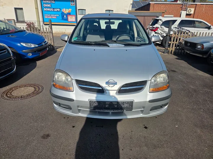Nissan Almera