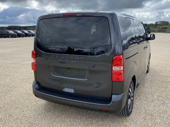Peugeot Traveller