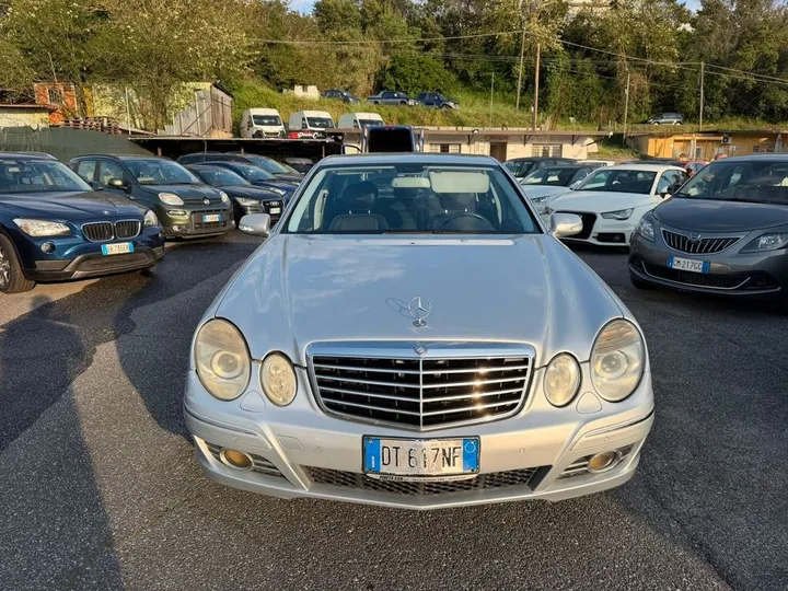 Mercedes-Benz E 320
