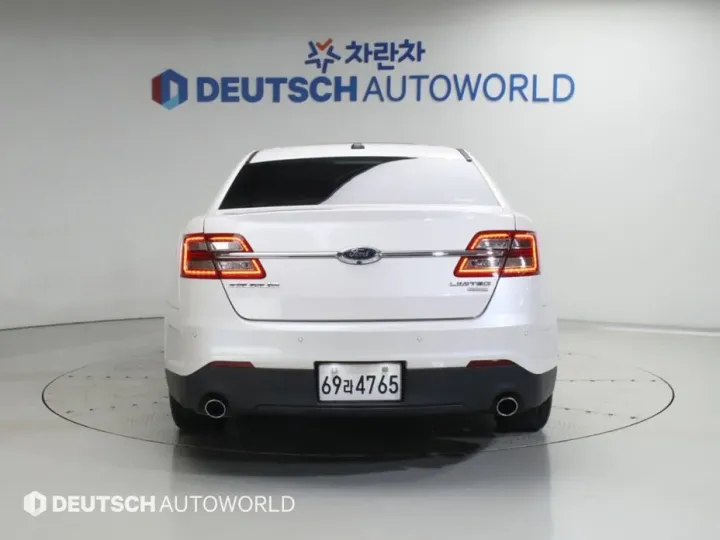 Ford Taurus