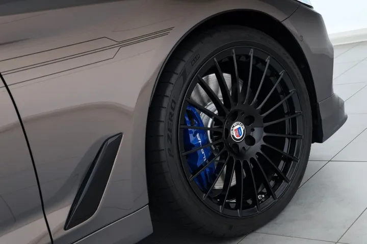 ALPINA B5