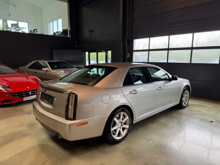 Cadillac STS