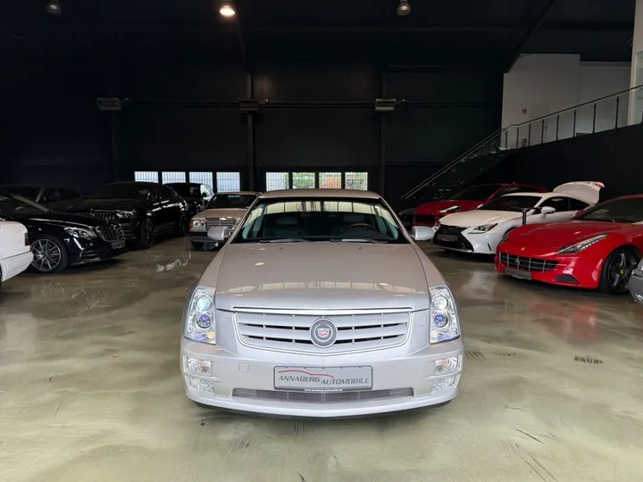 Cadillac STS