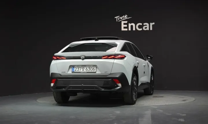 Peugeot 408
