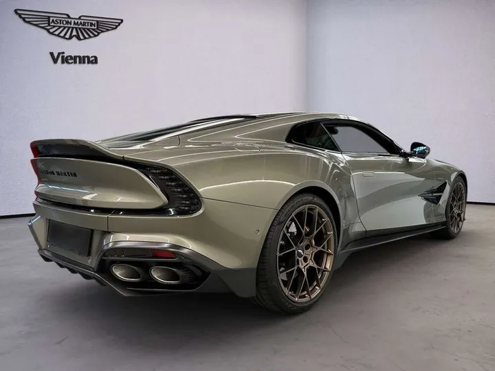 Aston Martin Vanquish