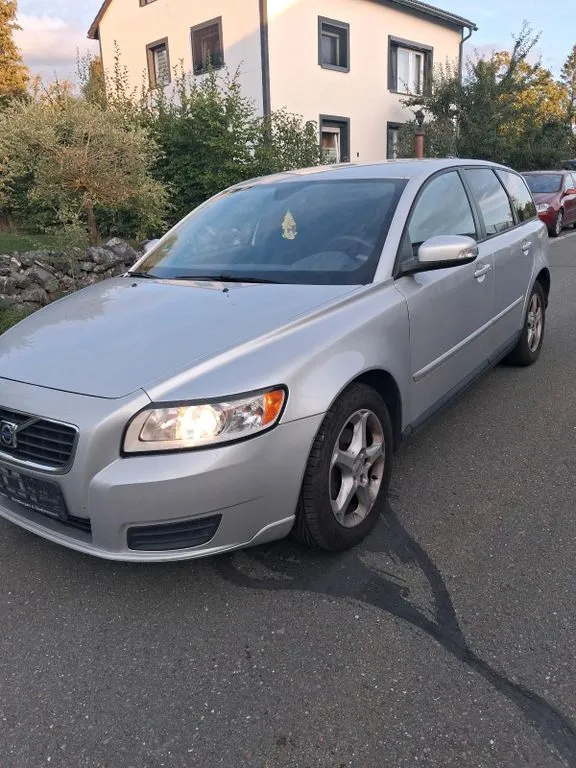 Volvo V50