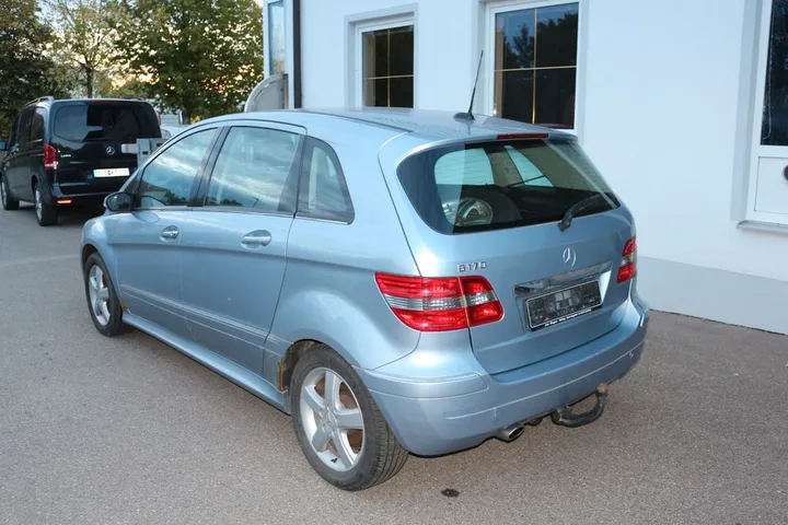 Mercedes-Benz B 170