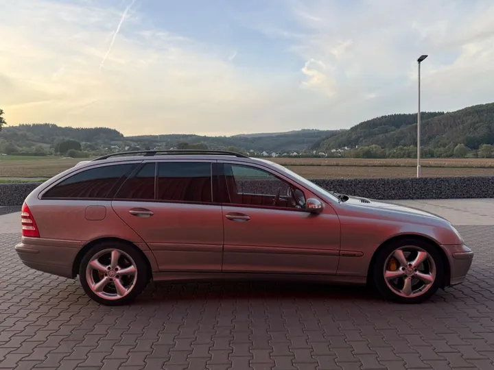 Mercedes-Benz C 220