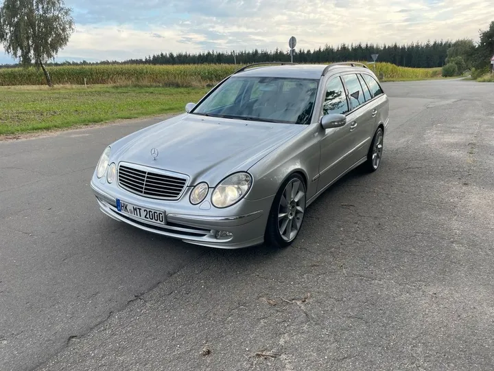 Mercedes-Benz E 270