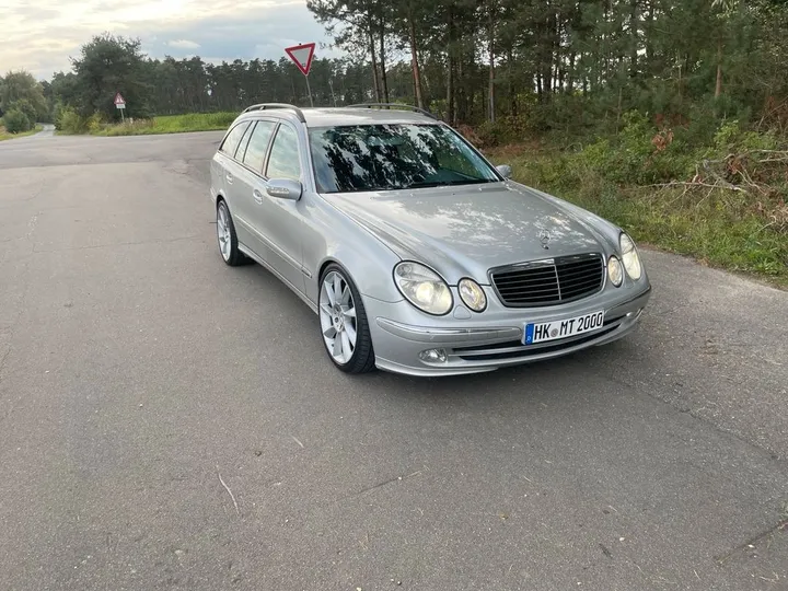 Mercedes-Benz E 270