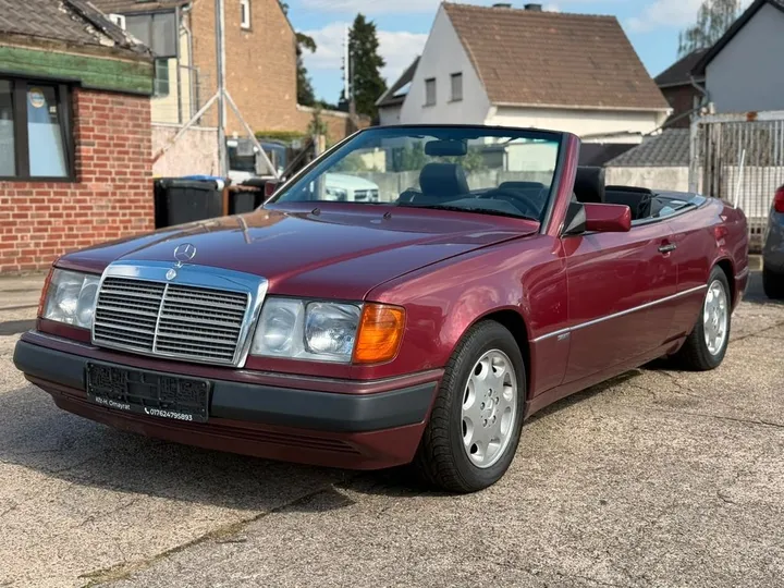 Mercedes-Benz E 300