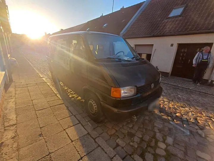 Volkswagen T4 Caravelle
