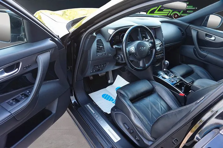 Infiniti FX