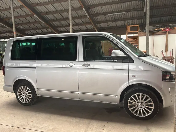 Volkswagen T5 Caravelle