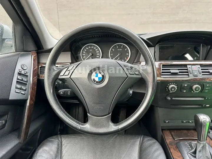 BMW 525