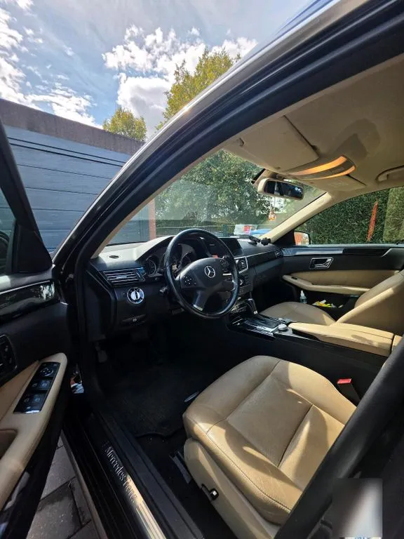 Mercedes-Benz E 200