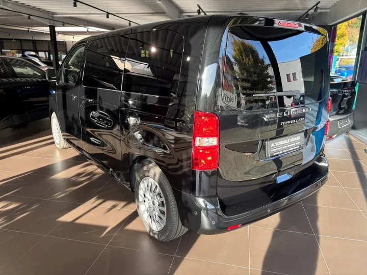Peugeot Traveller