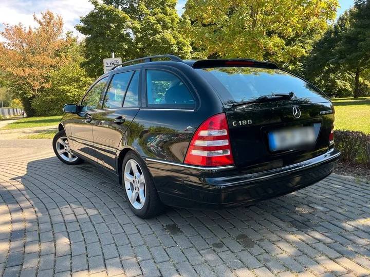 Mercedes-Benz C 180