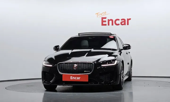 Jaguar XE