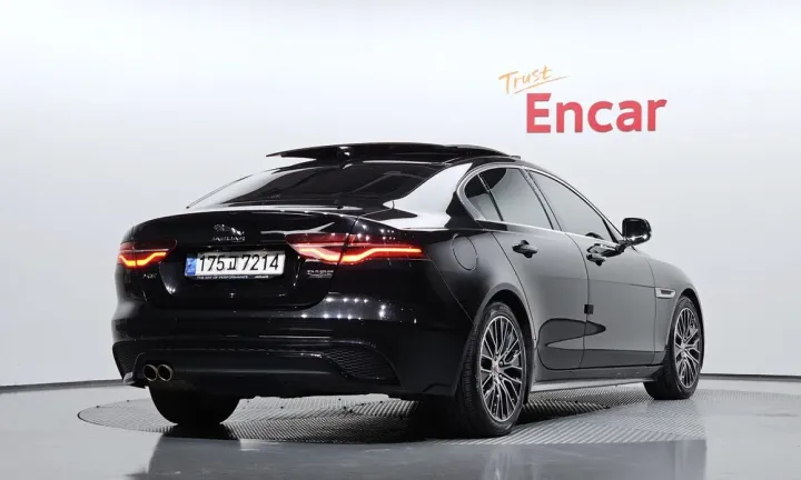 Jaguar XE