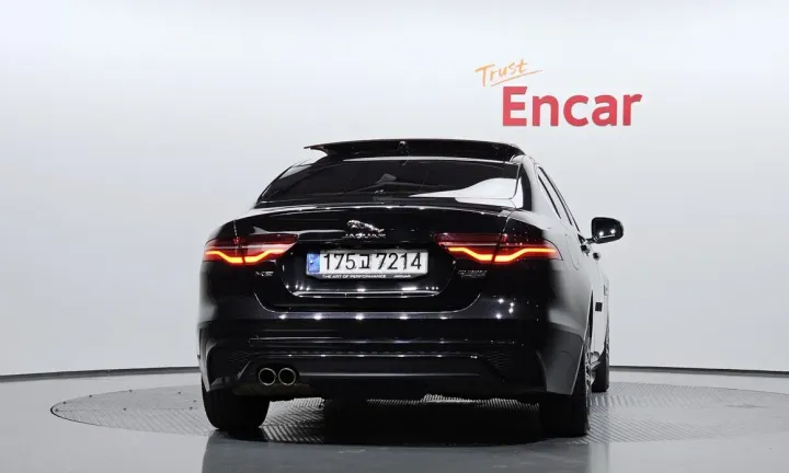 Jaguar XE