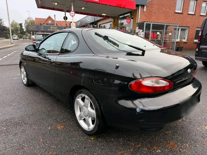 Hyundai Coupe