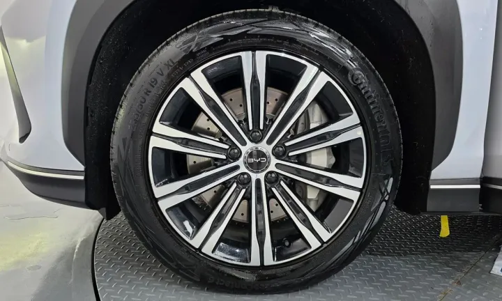 BYD Sealion 7