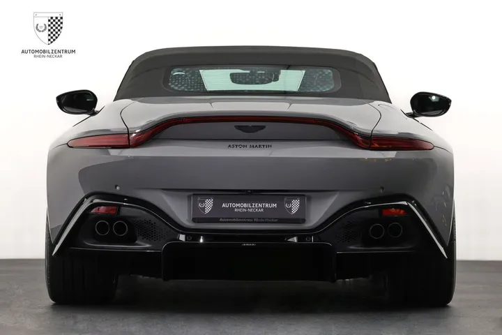 Aston Martin V8 Vantage