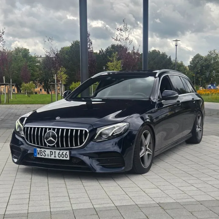 Mercedes-Benz E 300