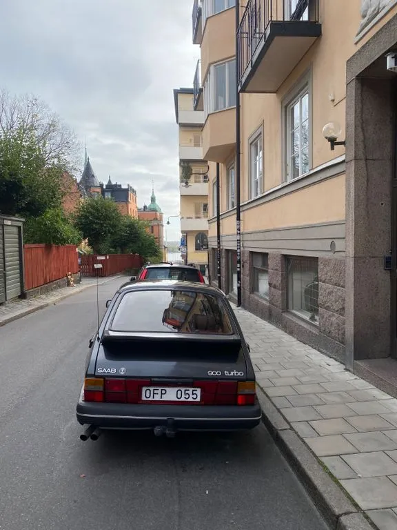 Saab 900