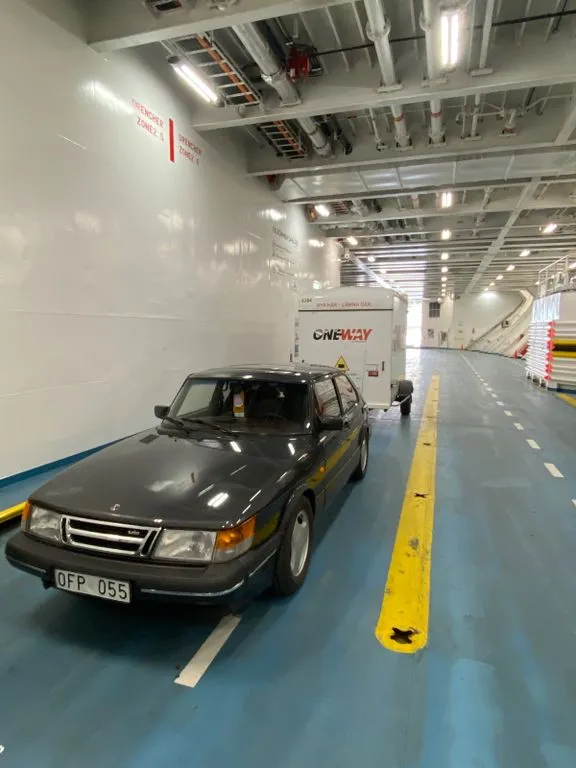 Saab 900