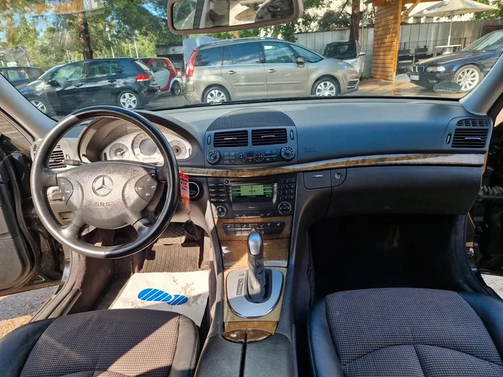 Mercedes-Benz E 320