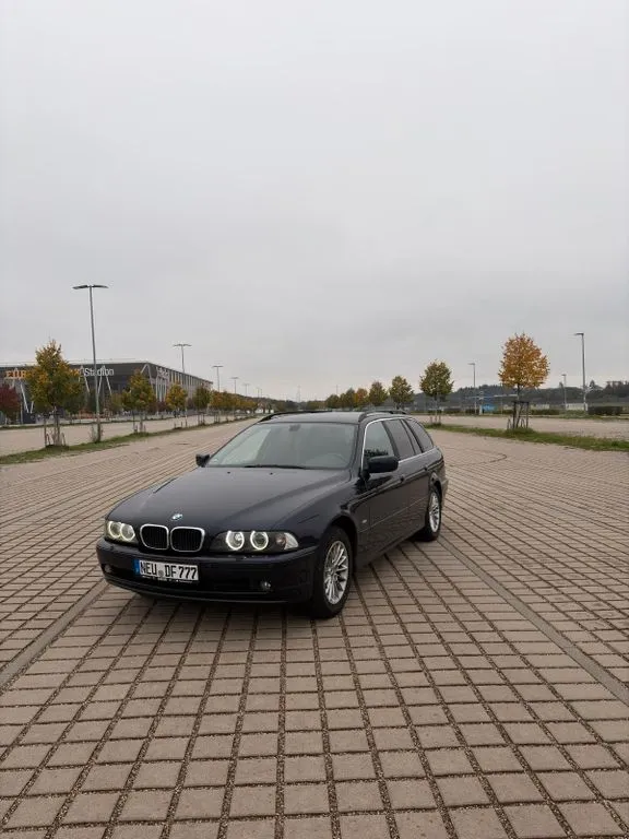 BMW 520