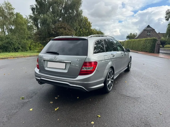 Mercedes-Benz C 220
