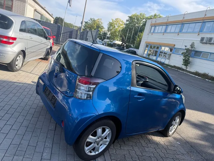 Toyota IQ