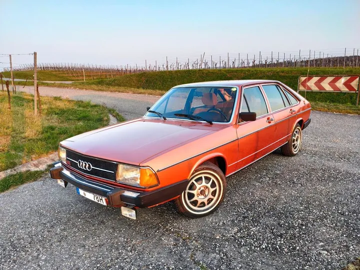 Audi 100