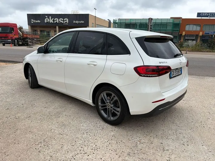 Mercedes-Benz B 160