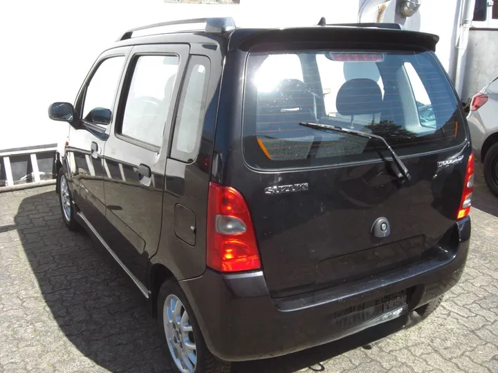 Suzuki Wagon R+