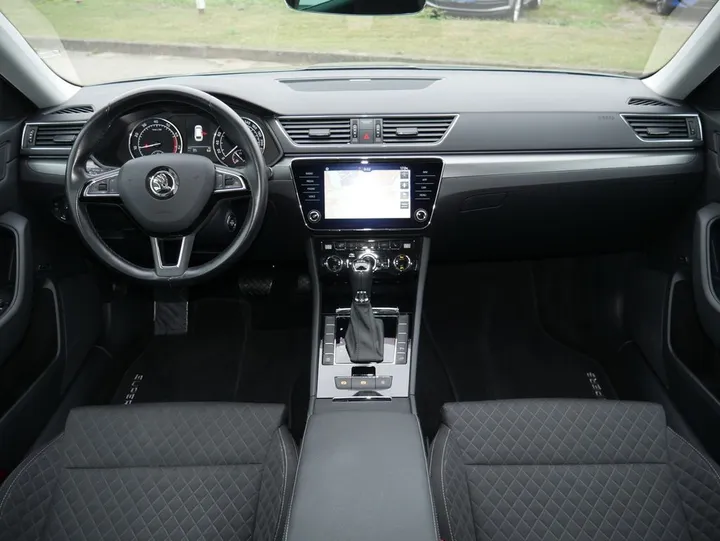 Škoda Superb