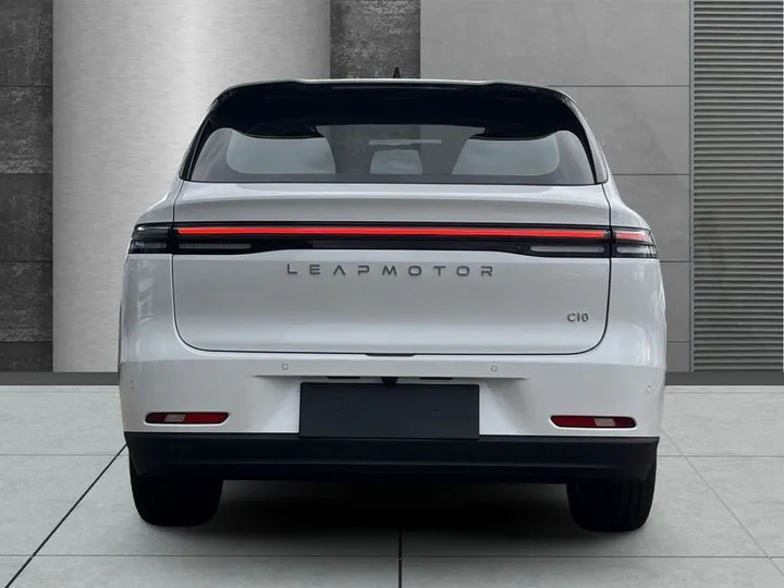 Leapmotor C10