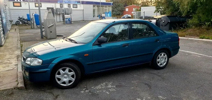 Mazda 323