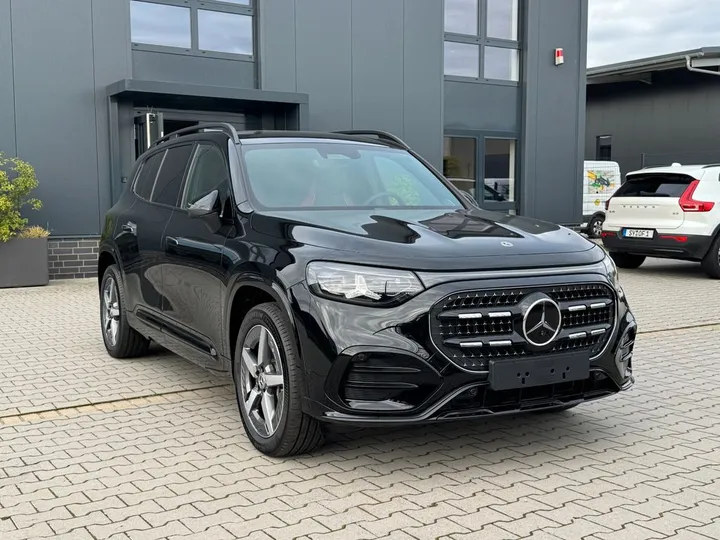 Mercedes-Benz GLB 200